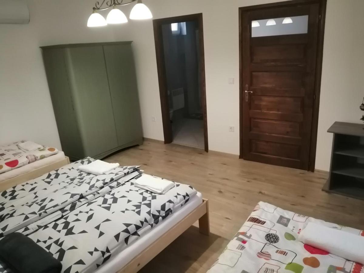 Cinege Vendeghaz Hotell Tolcsva Exteriör bild