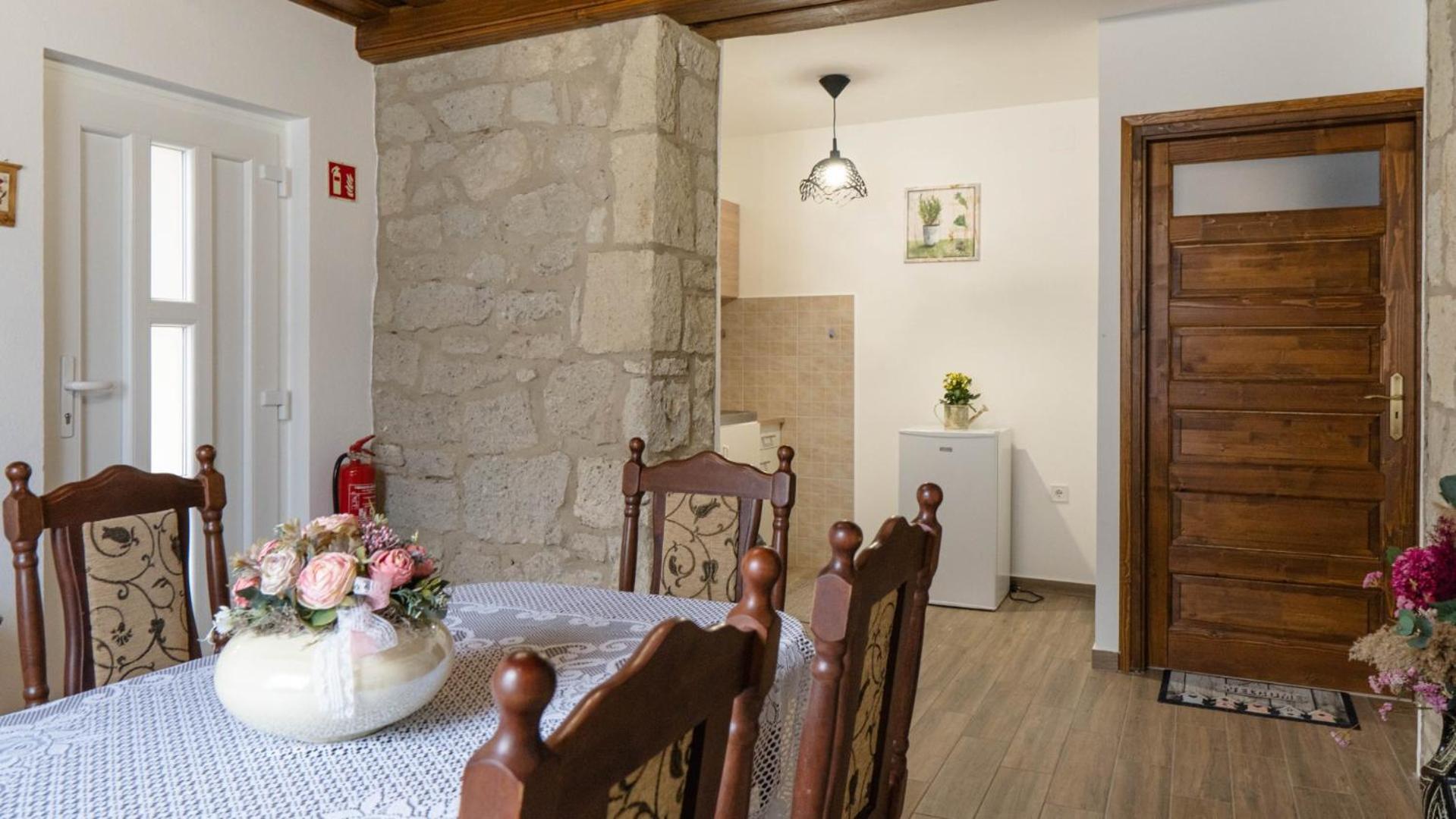 Cinege Vendeghaz Hotell Tolcsva Exteriör bild